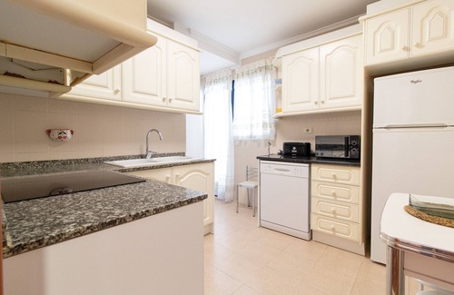 Sagunto Apartment | Cozy Apartment Steps from the Beach in Puerto Sagunto
