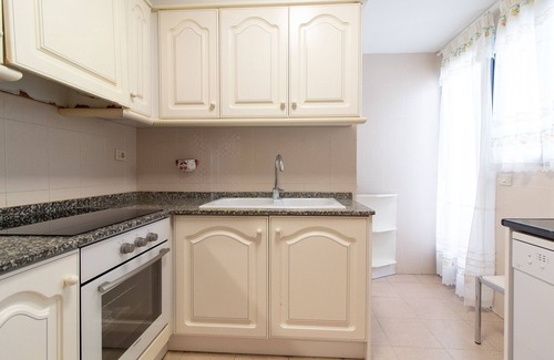Sagunto Apartment | Cozy Apartment Steps from the Beach in Puerto Sagunto