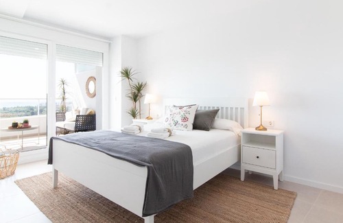 Canet de Berenguer Apartment | Delightful Hotel Stay: Bonito Apartment with Terrace in Gran Canet