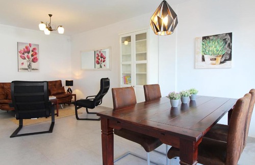 Almarda House | Beautiful Garden Home Near Almarda Beach - Rated 8/10