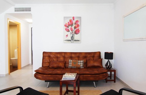 Almarda House | Beautiful Garden Home Near Almarda Beach - Rated 8/10