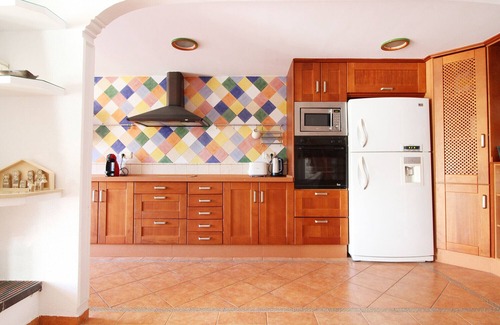 Playa de Almarda Ski Chalet | Beachfront Townhouse with Pool and Spa for Your Getaway