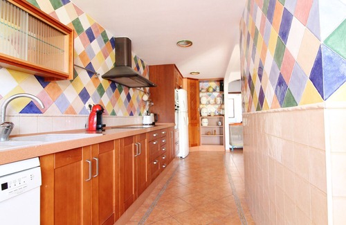 Playa de Almarda Ski Chalet | Beachfront Townhouse with Pool and Spa for Your Getaway