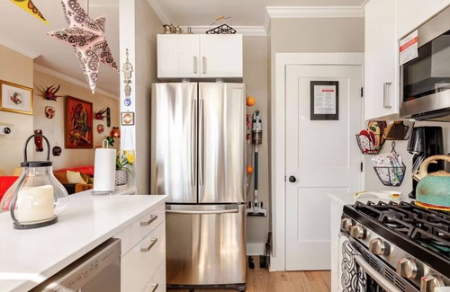 Fairlawn House | Convenient Stay Near Metro & Smithsonian with Great Amenities
