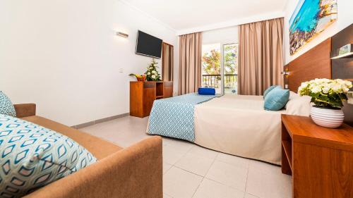 Sa Coma Apartment | Family-Friendly Stay at Globales Bouganvilla with Pool