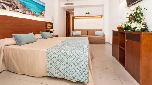 Sa Coma Apartment | Family-Friendly Stay at Globales Bouganvilla with Pool