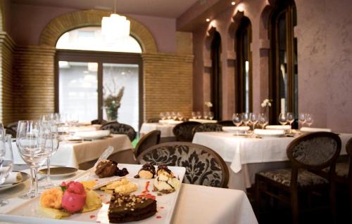 Calatayud Hotel | Discover Globales Castillo de Ayud: Family-Friendly Retreat