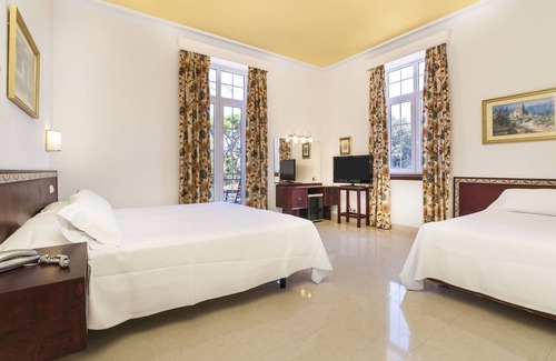 Algeciras Hotel | Discover Globales Reina Cristina: 4-Star Poolside Retreat