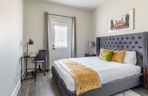 Smiths Falls Apartment | GLOBALSTAY. Iconic Rideau 1Bd Unit. Balcony. Free Parking