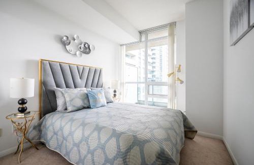 Fort York Apartment | Discover GLOBALSTAY Condos with Oceanfront Amenities