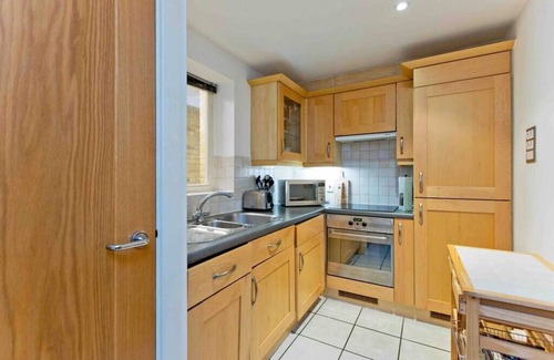 The City of London Apartment | Explore Globe View St Pauls London with Family-Friendly Amenities