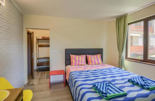 Kiten House | Oceanfront Comfort at Globus Kiten - Rated 9.1/10