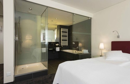 Old Town Hotel | Stylish Glockenhof Zürich: 4-Star Stay with Spa & Dining