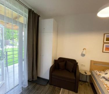 Skhidnytsya Apartment | Top-Rated Gloria Apartments: Ideal for Family Stays