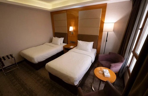 Suwailih Hotel | Gloria Hotel | 2 Deluxe Double or Twin Room | Relaxing Stay with Terrace Access