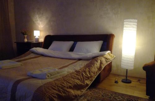 Shevchenkivs'kyi District Apartment | Exceptional Gloria Park Apartment: Child-Friendly Retreat