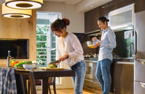 Zhongshan Apartment | Discover Gloria Residence: Family-Friendly with a Pool