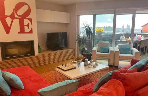 Santiago de Compostela House | Guest Rated 9.8: Gloria's Design House with Pool Access