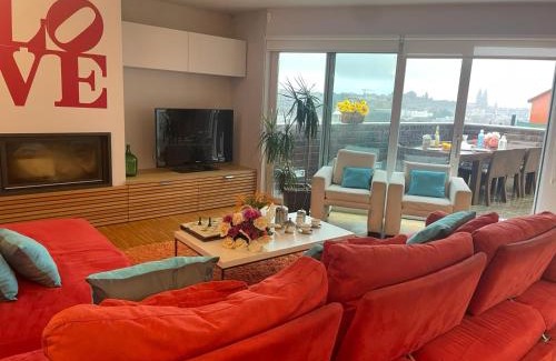 Santiago de Compostela House | Guest Rated 9.8: Gloria's Design House with Pool Access