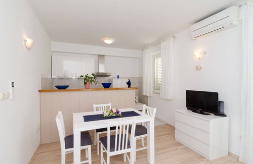 Babin Kuk Apartment | Cozy GLORIJET 1 Apartment with Ocean View in Dubrovnik