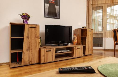 Plovdiv Center Apartment | Beautiful 2-Bedroom Apartment Near Youth Hill with Breakfast