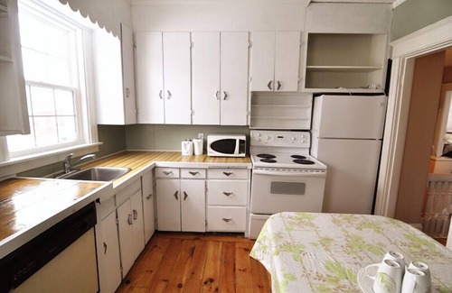 Moncton House | Discover Glory Guest Suites in Downtown Moncton