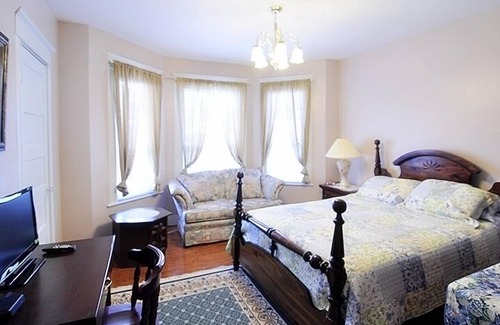 Moncton House | Discover Glory Guest Suites in Downtown Moncton