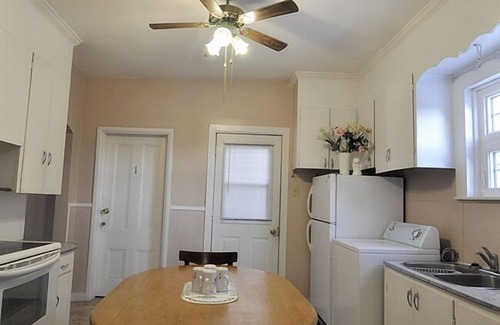 Moncton Bed & Breakfast | Discover Glory Inn Downtown Moncton with Spa & Dining