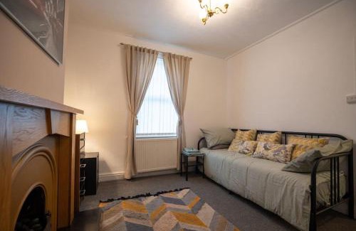 Gloucester House | Family-Friendly Birchmore House with Impressive 9.2 Rating