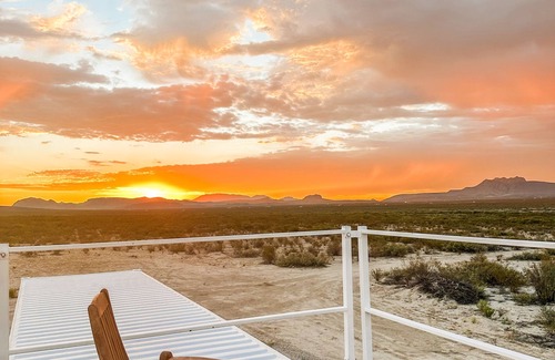 Study Butte-Terlingua House | Unwind at Glow House in Terlingua, Texas