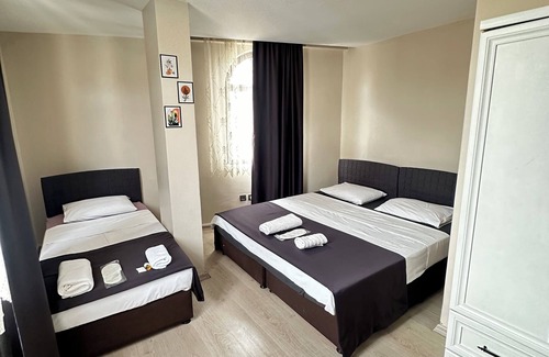 Karesi Hotel | Discover GLR OTEL: Family-Friendly with Kitchen & Breakfast