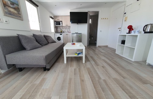 Glyfada Apartment | Glyfada Seaview Studio With Terracen