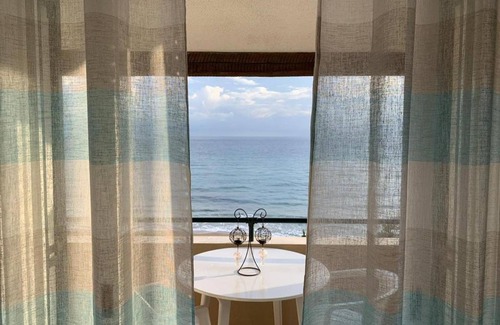 Glyfada House | Glyfada Two Floors Maizonette: Guest Rated 10/10 Stay
