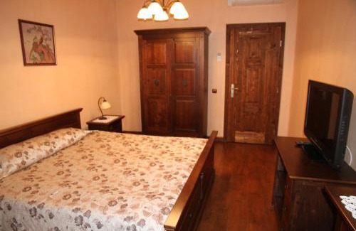 Shaian House | Discover Gnizdo Golubky: 4-Star Family-Friendly Retreat