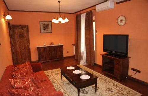 Shaian House | Discover Gnizdo Golubky: 4-Star Family-Friendly Retreat