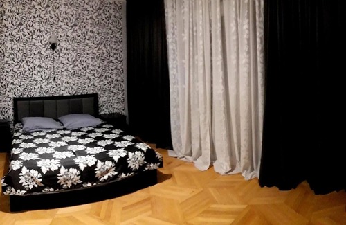 Vake House | Gnt Plus: Family-Friendly Stay with Breakfast & Kitchen