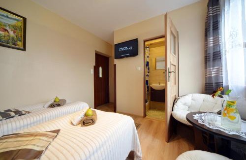 Kazimierz Dolny House | Family-Friendly Gościniec Basia with Oceanfront Pool