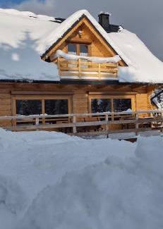 Nowy Targ Ski Chalet | Experience Oceanfront Bliss at Gościniec Dziubasowki