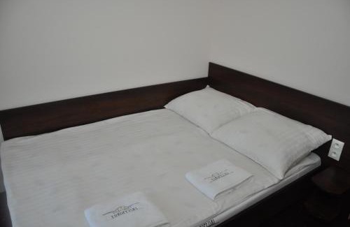 Oblegorek Apartment | Enjoy Comfort at Gościniec Europejski with Hot Tub Access