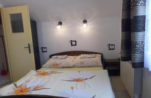 Goldap Bed & Breakfast | Highly Rated Gościniec Nad Jarem: Family & Accessible Stay