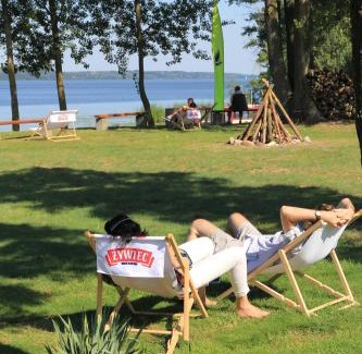 Wloclawek Bed & Breakfast | Cozy Gościniec pod Żaglami: Pet-Friendly Oceanfront Retreat