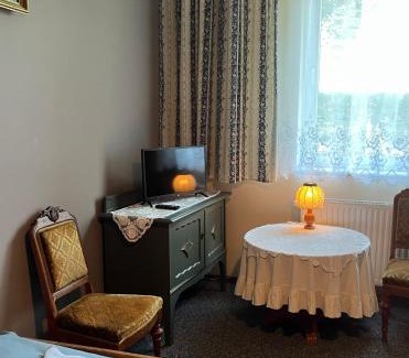 gmina Sianow Bed & Breakfast | Welcoming Gościniec pod Kłosem: 9/10 Rated Family Retreat