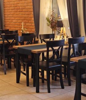 Podzamcze Hotel | Pet-Friendly Gościniec pod Lilijką with Breakfast Included