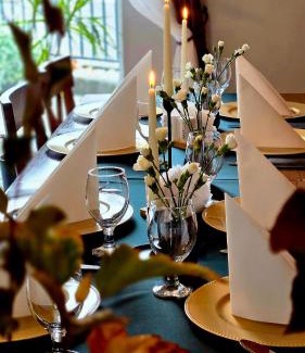 Podzamcze Hotel | Pet-Friendly Gościniec pod Lilijką with Breakfast Included