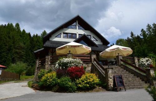 Wisniowa Bed & Breakfast | Guest Rated: Gościniec pod Lubomirem with Ocean View & Spa