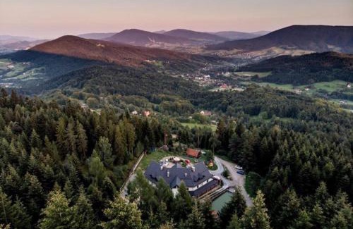 Wisniowa Bed & Breakfast | Guest Rated: Gościniec pod Lubomirem with Ocean View & Spa