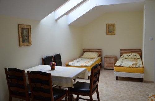 Włodawa House | Pet-Friendly Retreat at Gościniec Podkowa for Family Fun