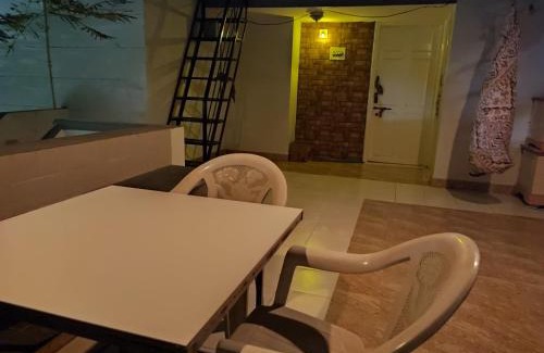 Bhuj House | Inviting "Go Desert" Homestay: Guest Rated 9/10 & Breakfast Included