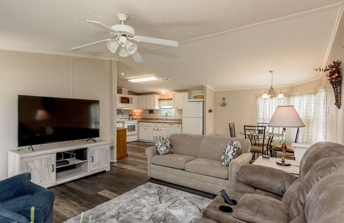 Buckhead Ridge House | Unforgettable Stays at GO FISH INN with Kitchen Amenities