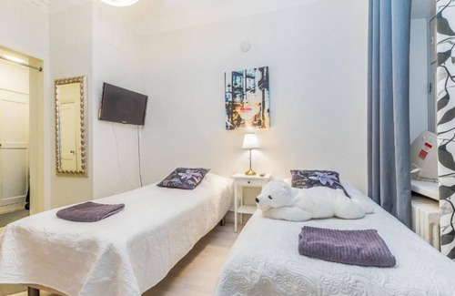 Kluuvi Apartment | Comfortable Stay at Go Happy Home Apartment Mikonkatu 18
